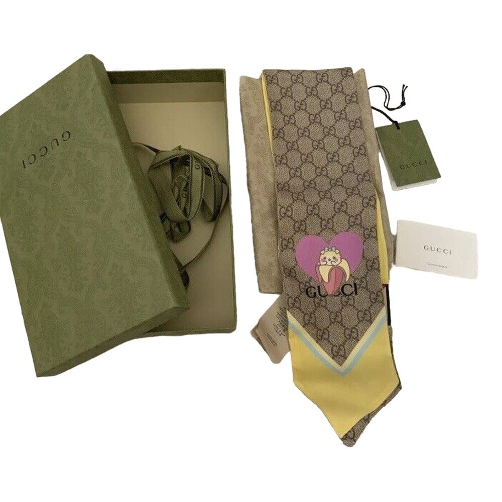 Authentic Gucci BANANYA Silk GG Supreme Logo Limited Edition Scarf